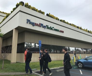 PlugandPlay - Tech Center